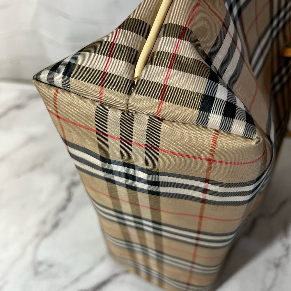 GUC Burberry Small Nova Check Tote - Picture 3 of 9
